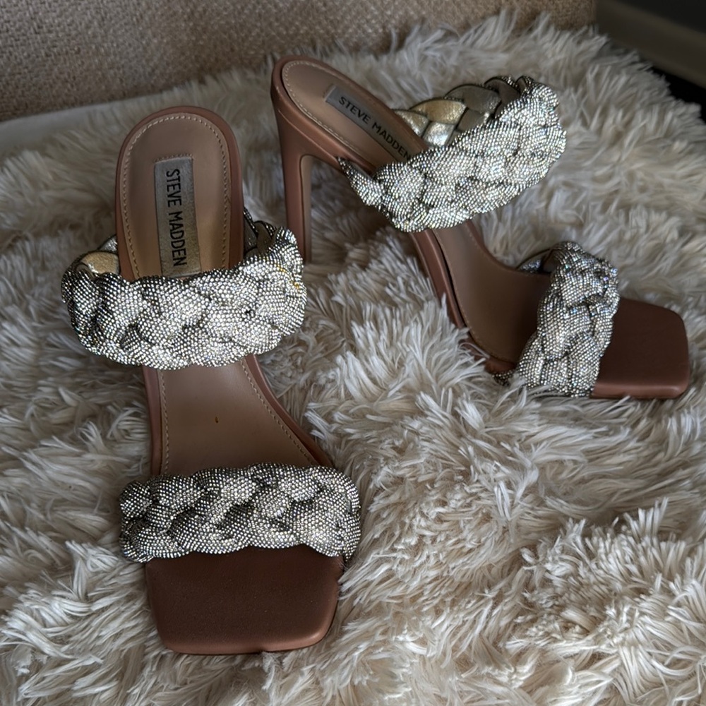 Steve Madden Silver and Brown Heels with Elegant Design